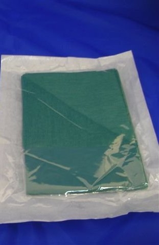 Barrier Blanket Surgical 75x90 w hole, 1pce